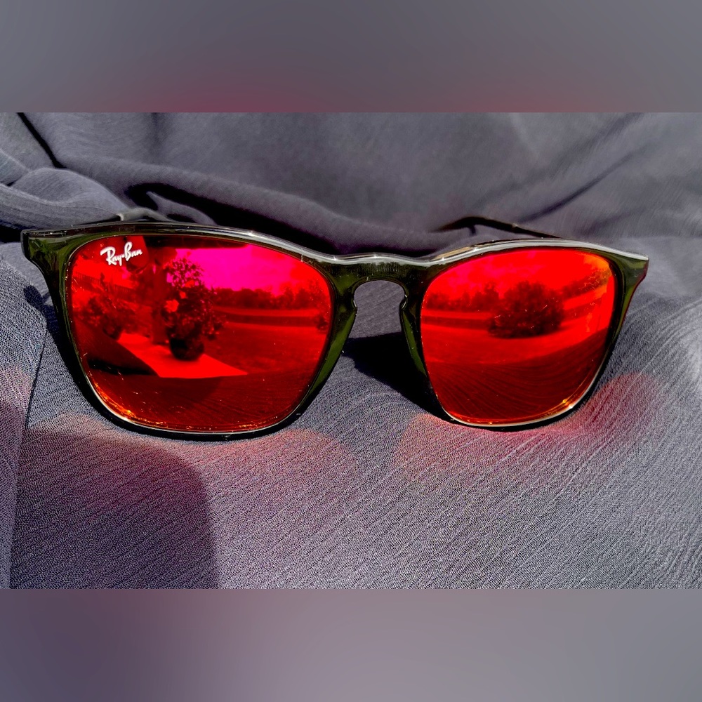 NWOT ray ban 4187 Chris 54 sunglasses.